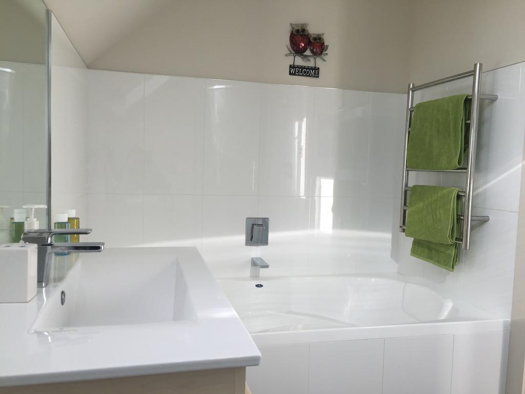 Davidsons Luxury Homestay Лоуър Хът Екстериор снимка